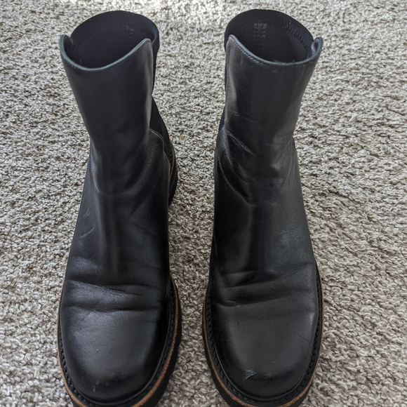 Stuart Weitzman Leather Ankle Boot - Picture 10 of 12